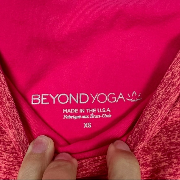 Beyond Yoga Spacedye High Waist Capri Legging Pink XS - Picture 3 of 5